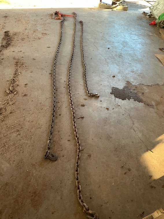 3  Chains with Ratchet and Lever Load Binders