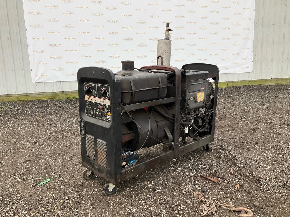 Lincoln Electric Classic II Welder Generator with Deutz Diesel Engine