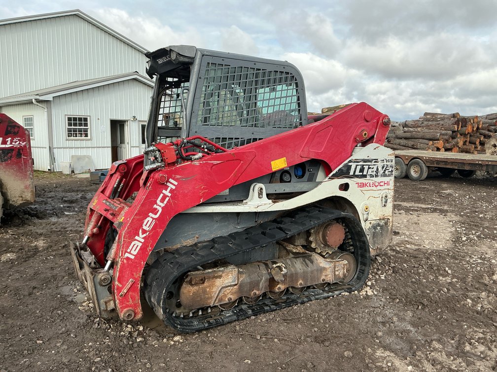 Takeuchi TL12V2 Compact Track Loader