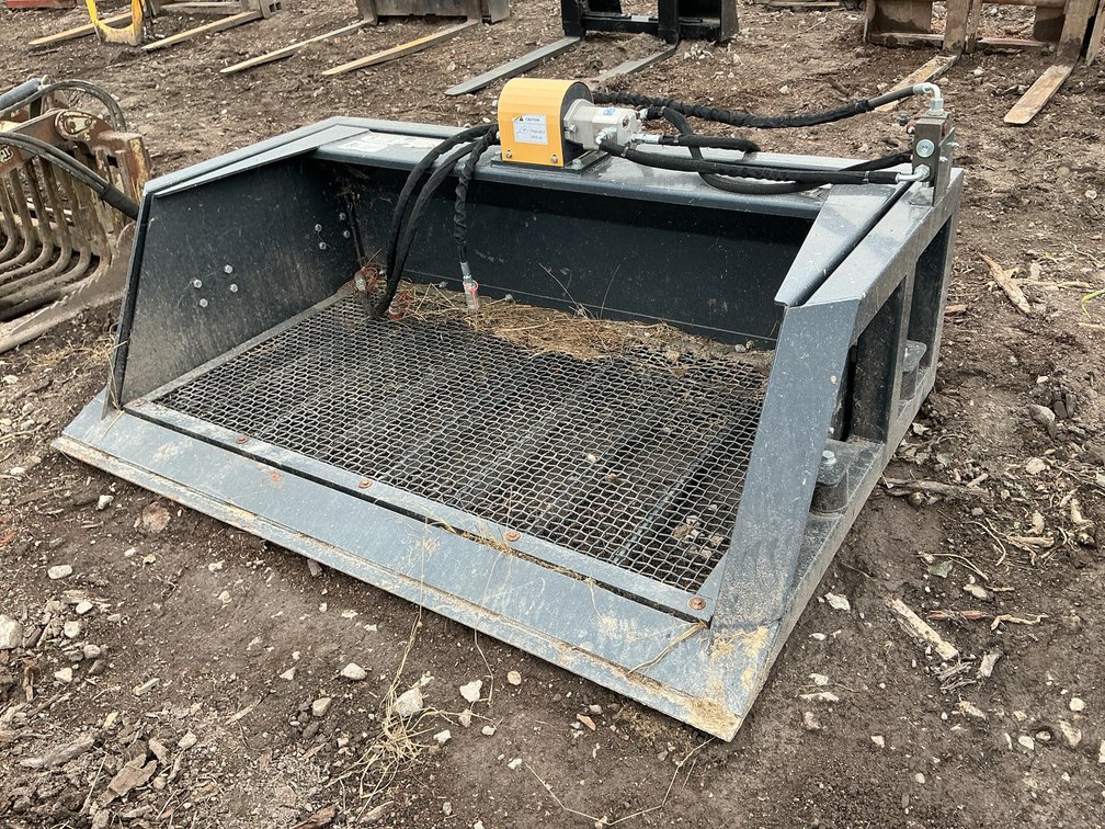 2023 Wolverine SB-12-72W Hydraulic Screening Bucket Attachment