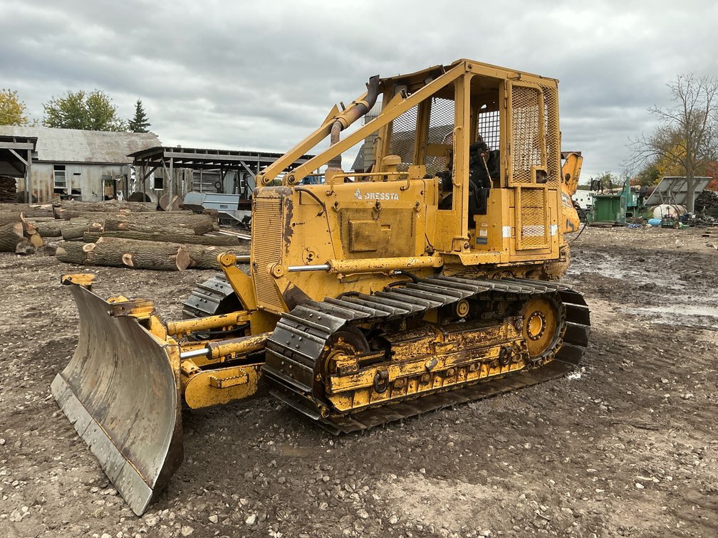 Dressta TD-9H Crawler Dozer