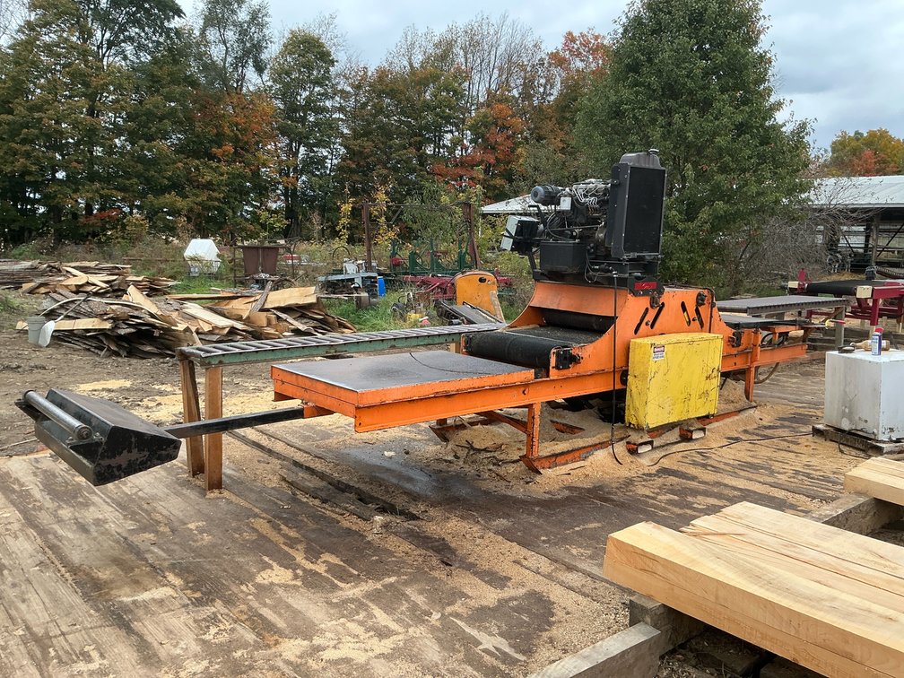 Edger with Diesel Engine and Roller Conveyors