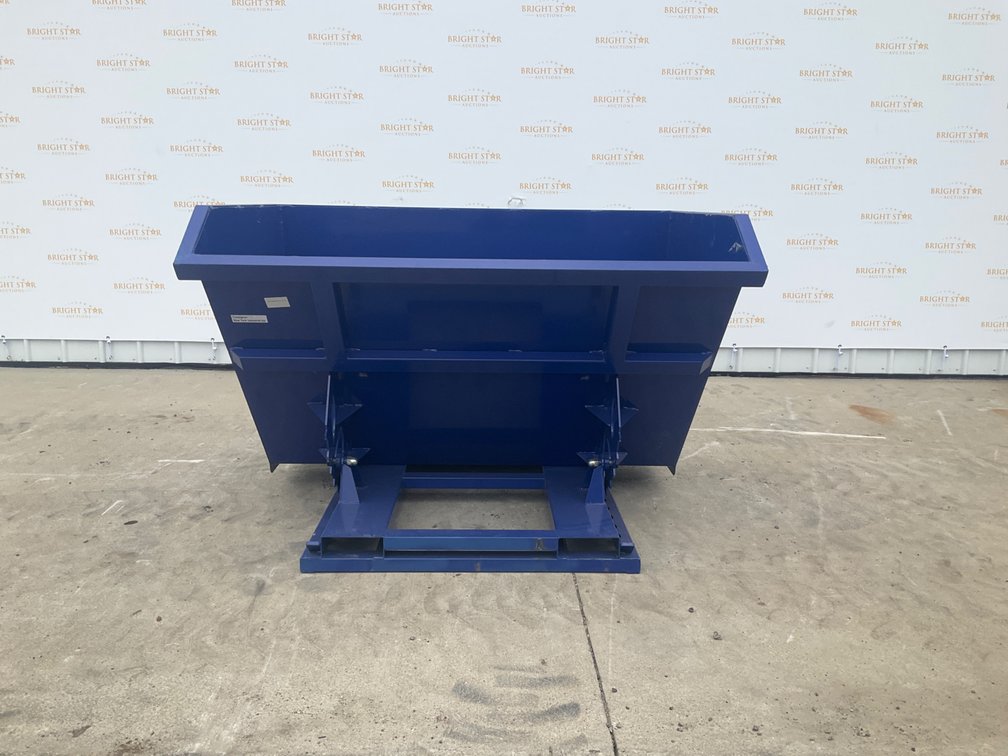 Unused Greatbear 1 CY Self Dumping Hopper - Middlebury, Indiana