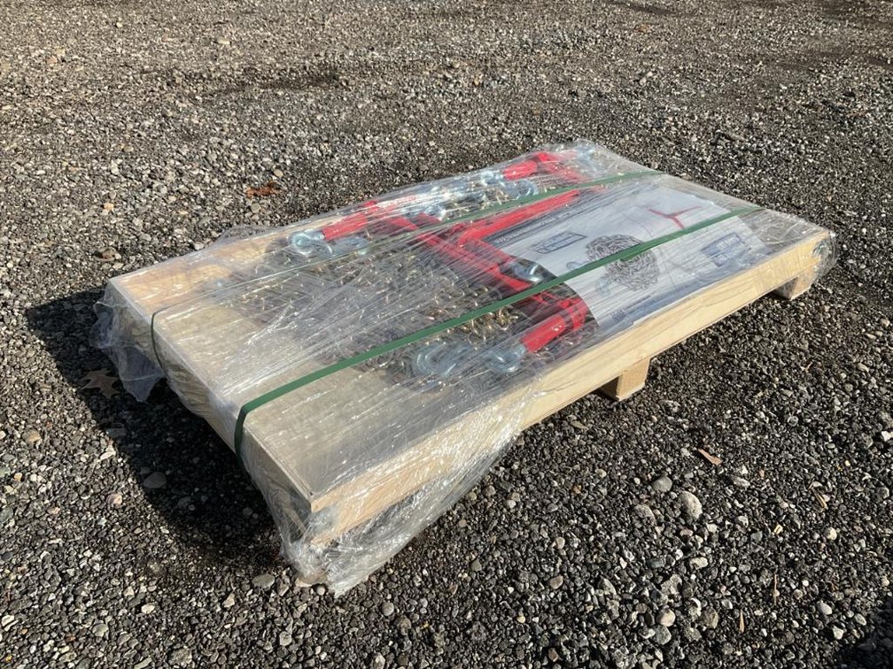 Unused Greatbear (5) 5400 LB Ratchet Binders and (10) 5/16" 20' G70 Chains - Middlebury, Indiana