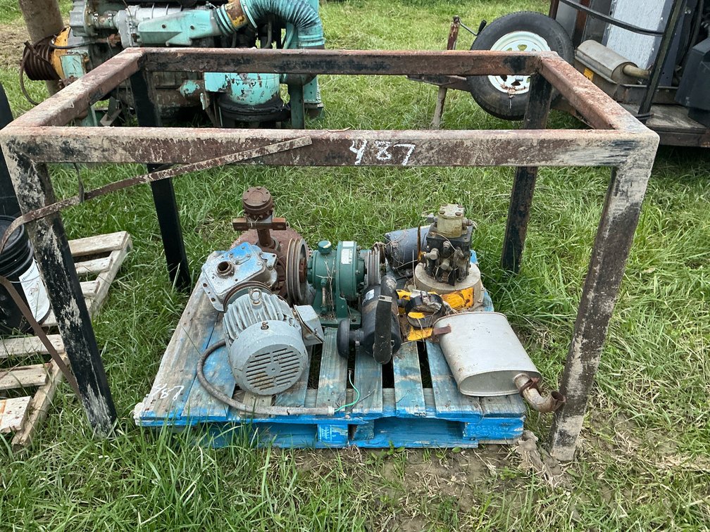 Tubular Steel Stand, Electric Motors, Speed Reducer, Hydraulic Pump