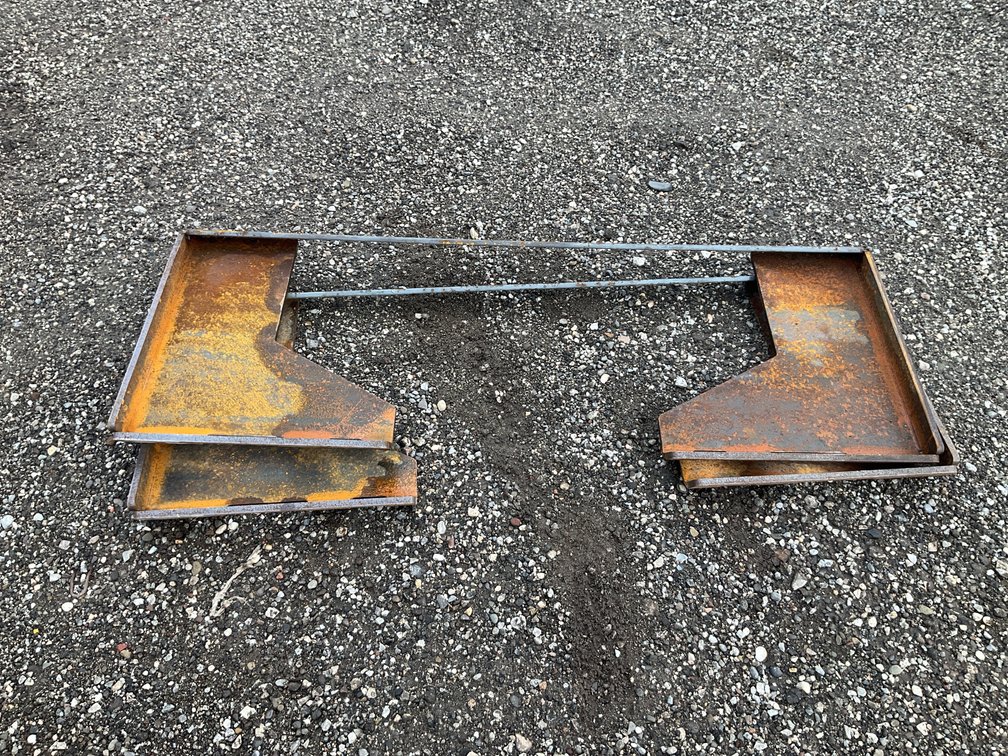 Unused Wolverine QMP1-16-10T Mounting Plates - Middlefield, OH