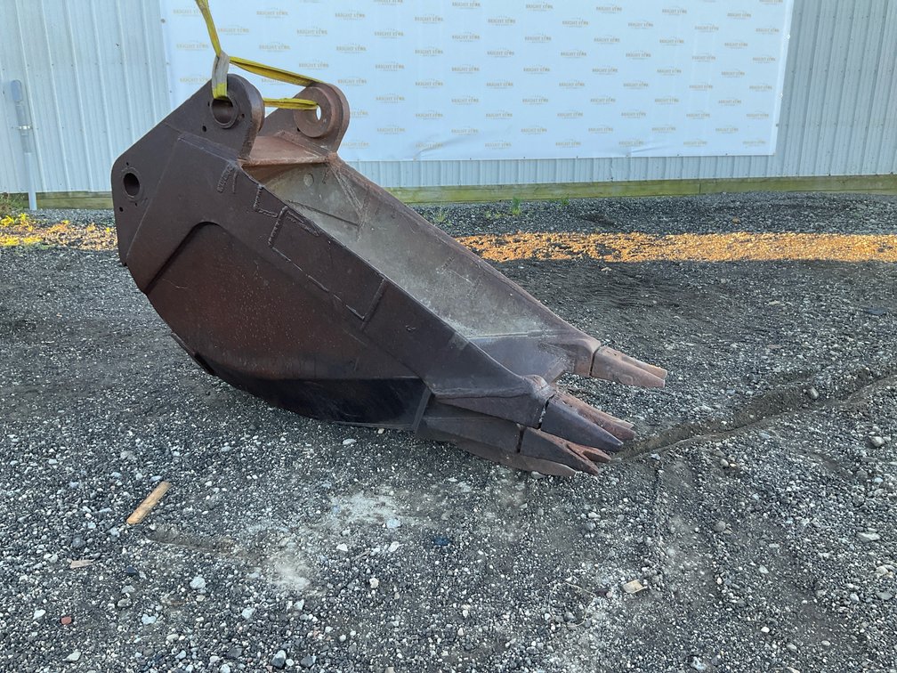 ADCO 28.5" Excavator Bucket