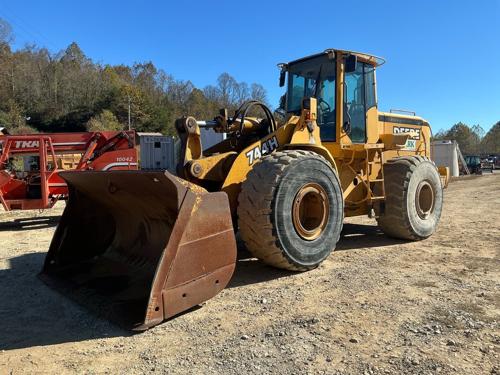 1997 John Deere 744H Wheel Loader