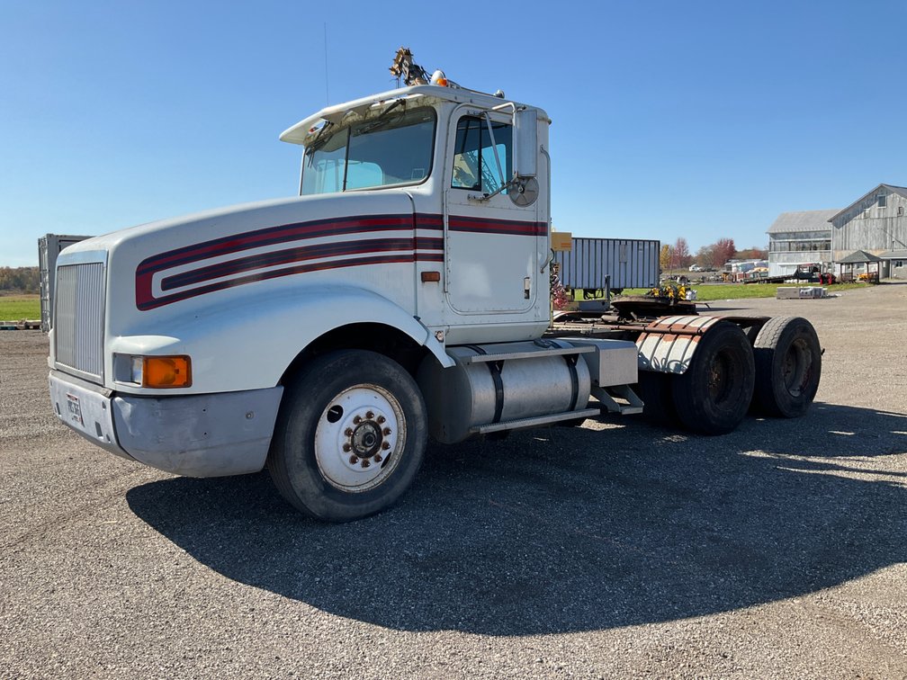1991 International 9000 Day Cab Semi Truck*