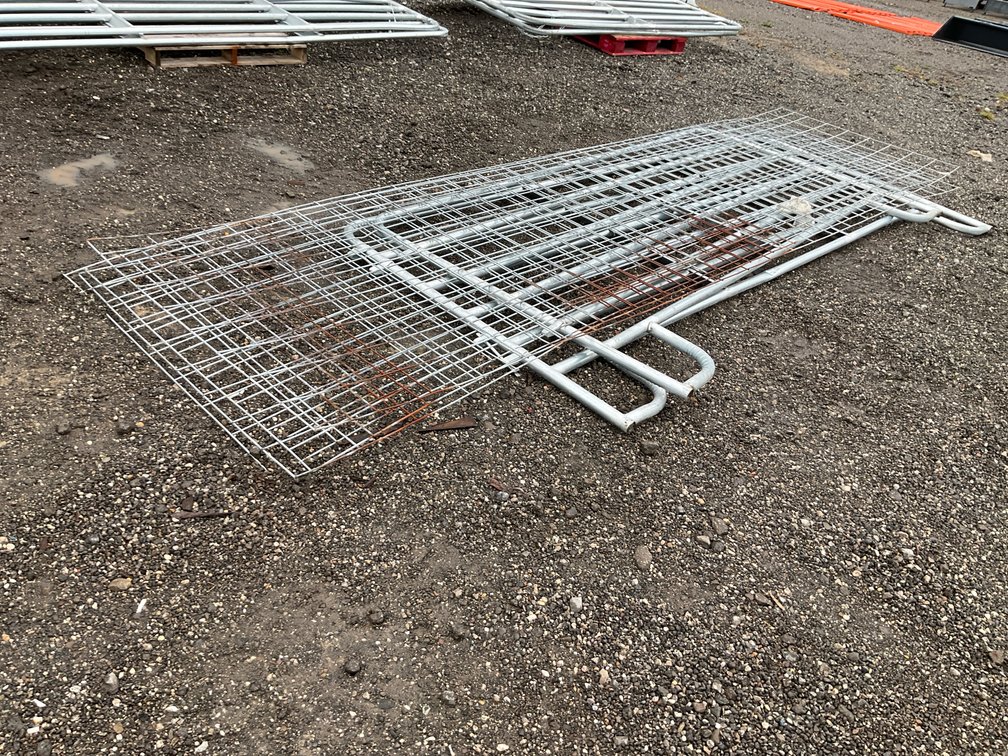Galvanized Steel Cattle Panels and 2 Livestock Corral Gates