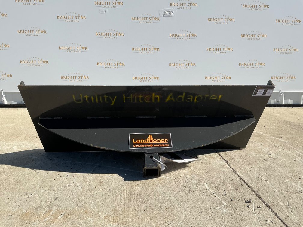 Unused Landhonor Skid Steer Utility Hitch Adapter Attachment - Middlebury, Indiana