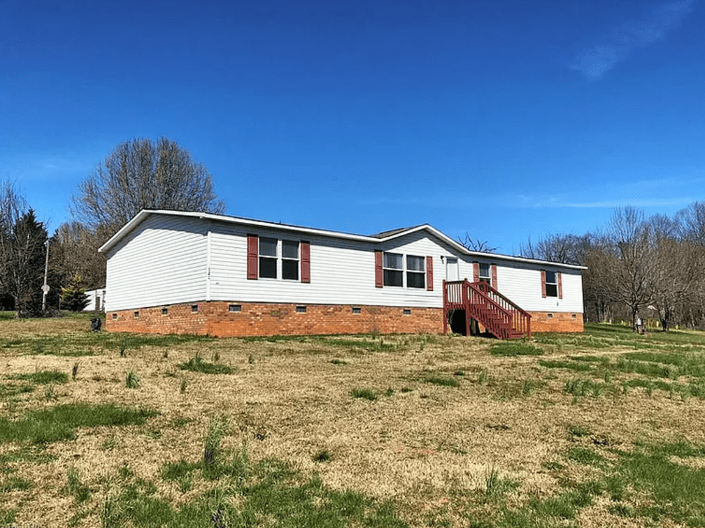 Foreclosure Auction | 620 York Road, Mt. Airy, NC 