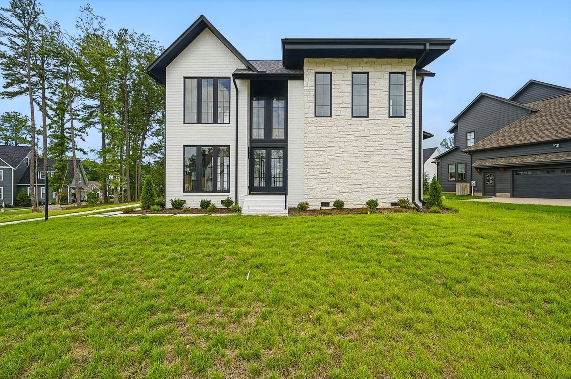 Foreclosure Auction | 11601 Clear Bark Lane, Moseley, VA 23120