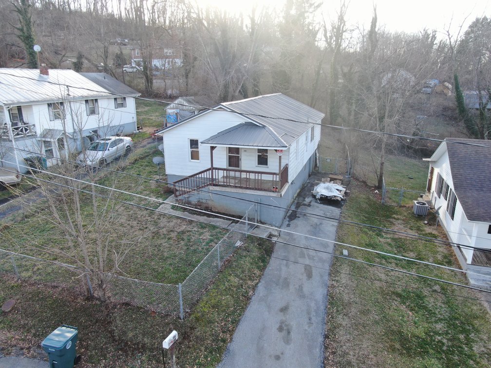 Foreclosure Auction | 143 Booher Ln, Bristol, VA 24201