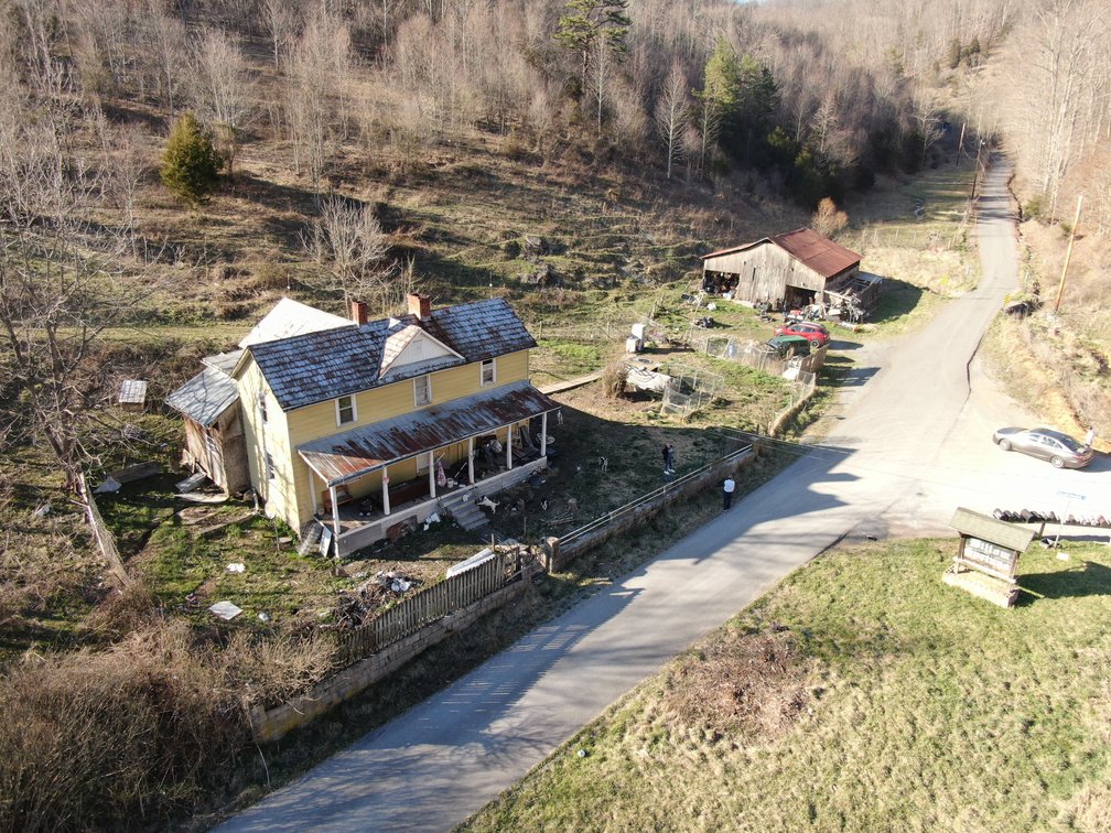 Foreclosure Auction - 391 Tumbez Hollow Rd, Lebanon, VA