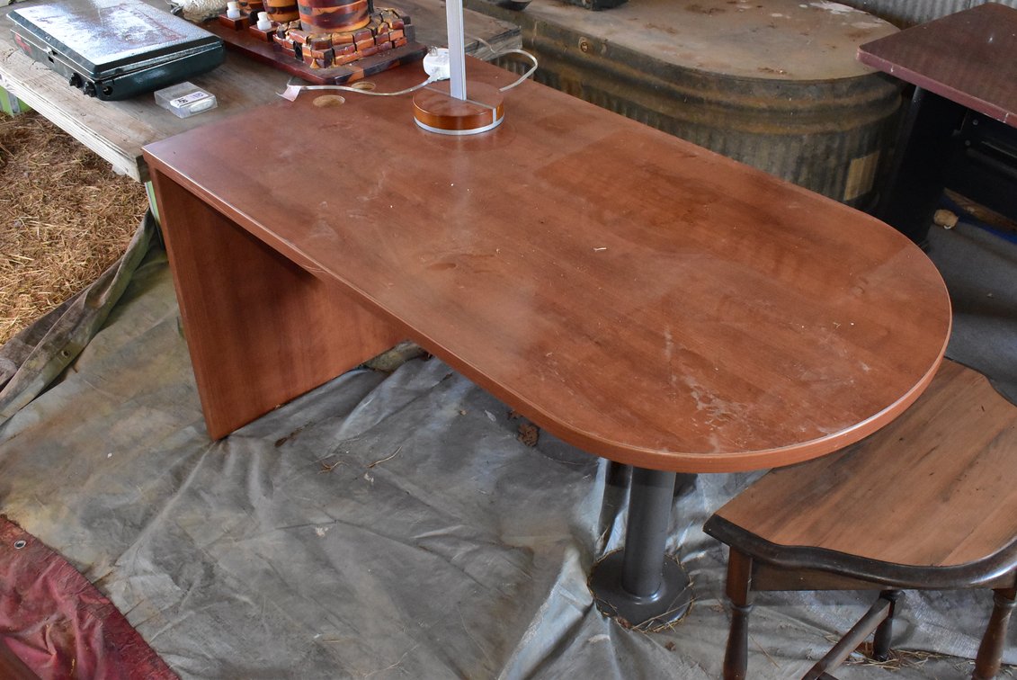 Table & Lamp