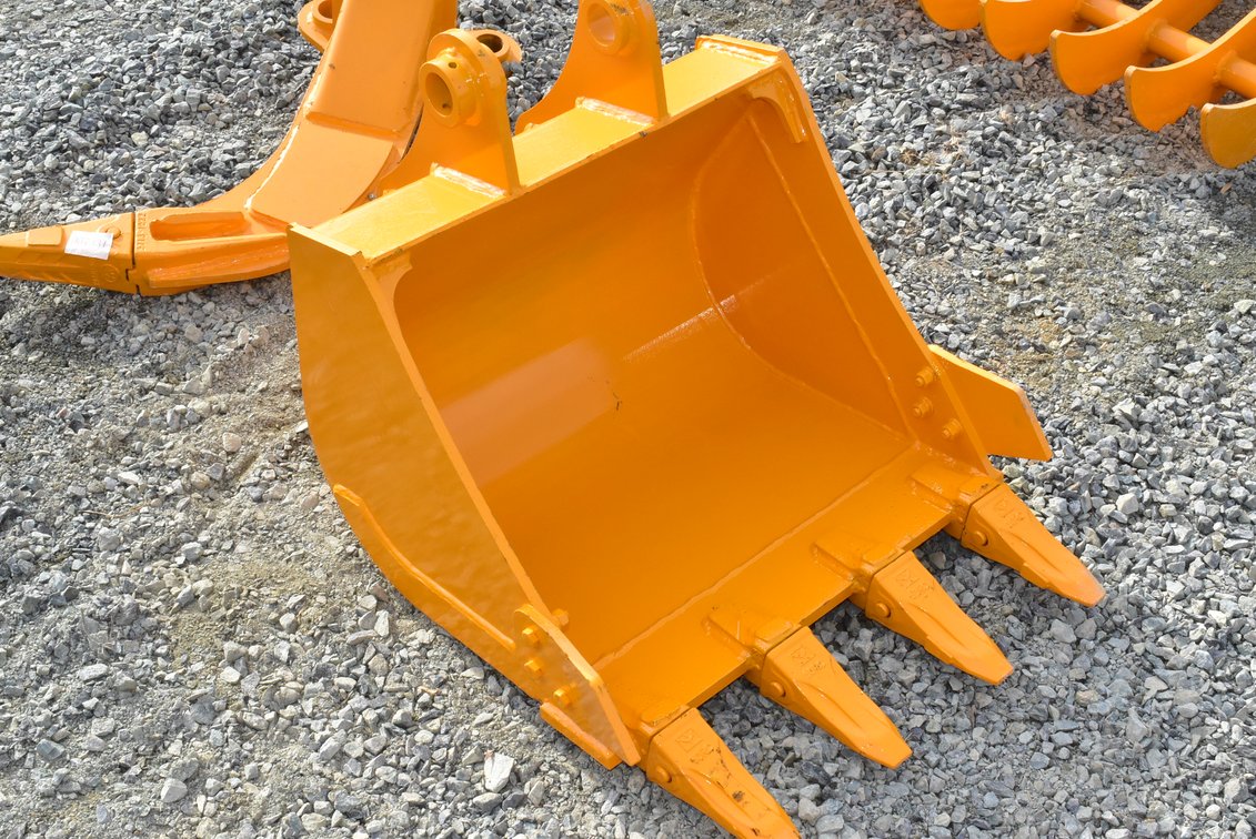 24” Excavator Bucket