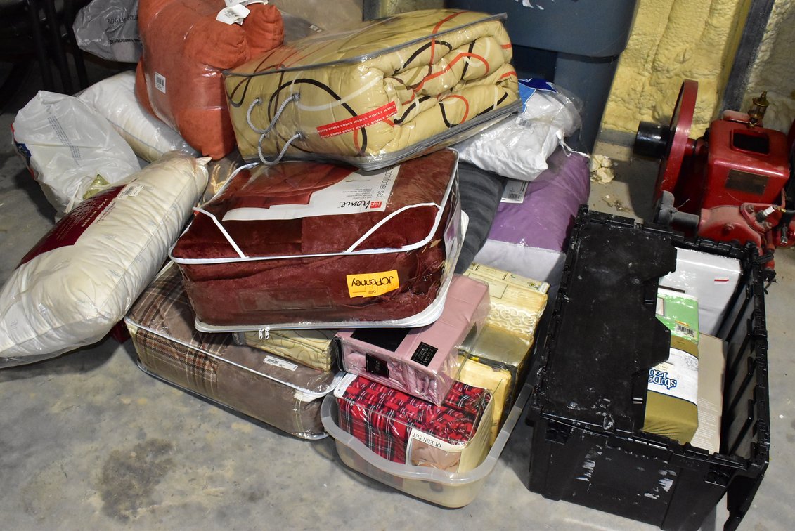 Assorted Sheets, Comforters, Etc.