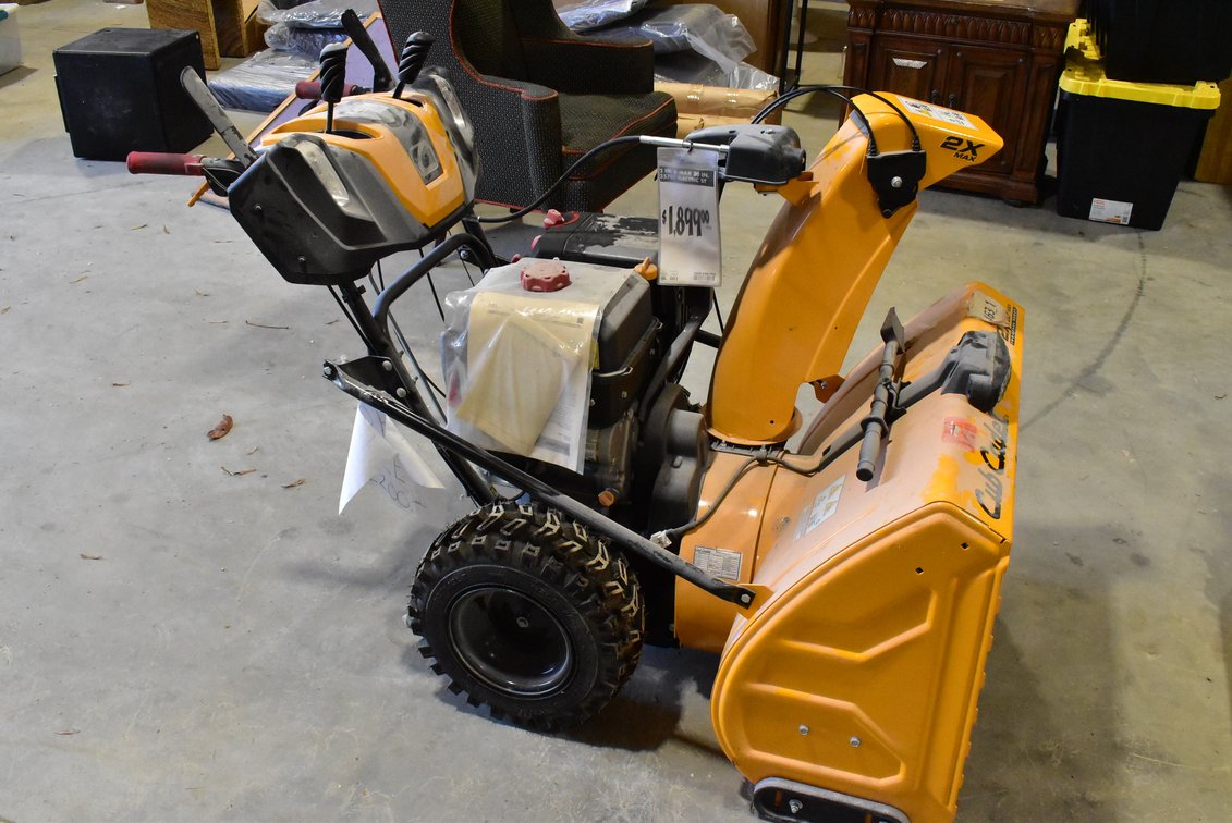 Cub Cadet 30” Max  Snow Blower
