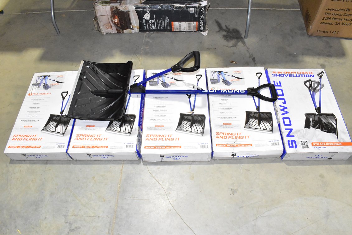 (5) SnowJoe 18” Snow Shovels