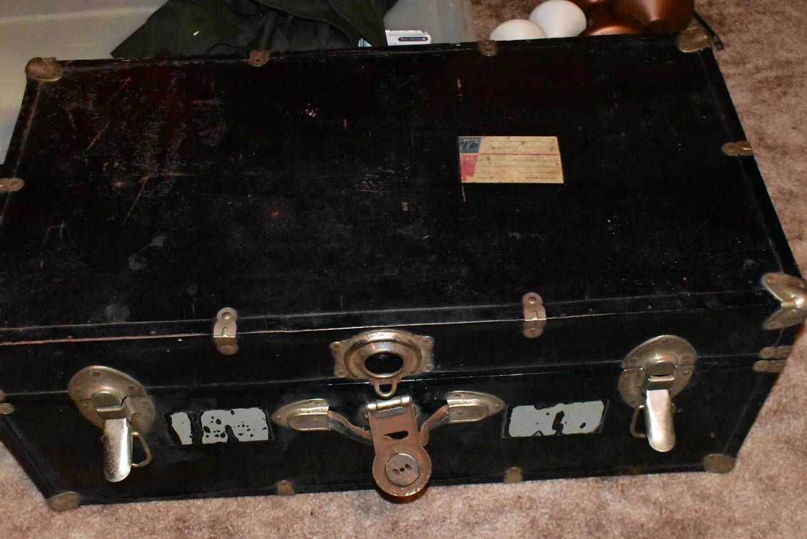 Black Trunk