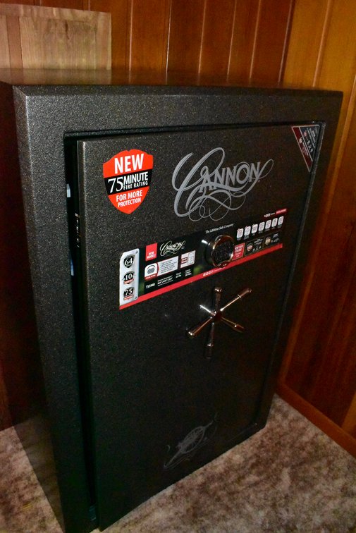 Cannon Gun Safe w/ Combination