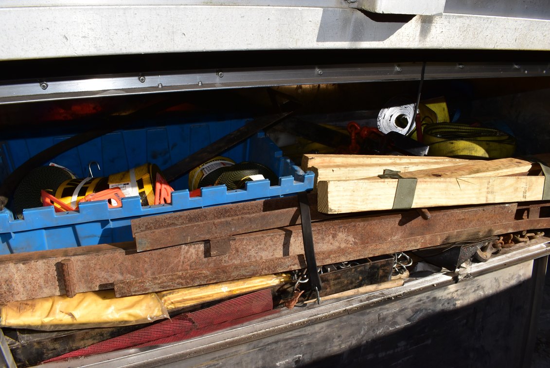 Contents of Side Box - Chains, Straps +