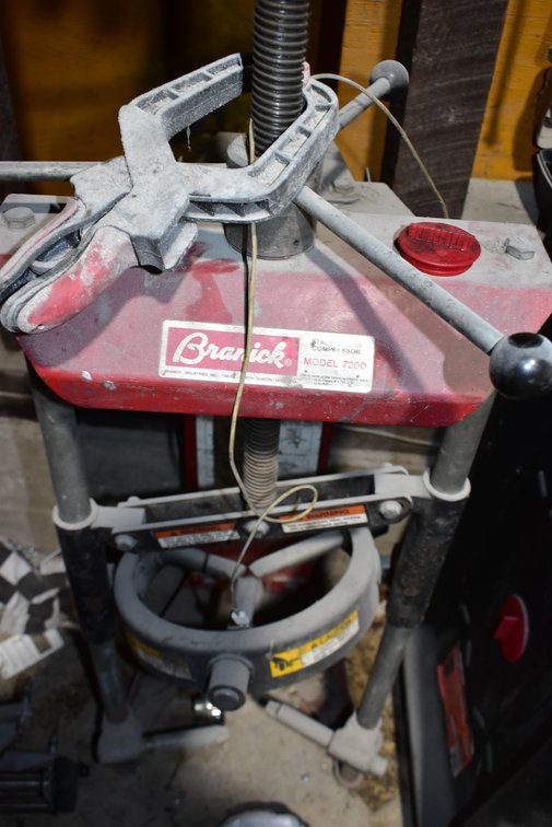Branick Strut Compressor