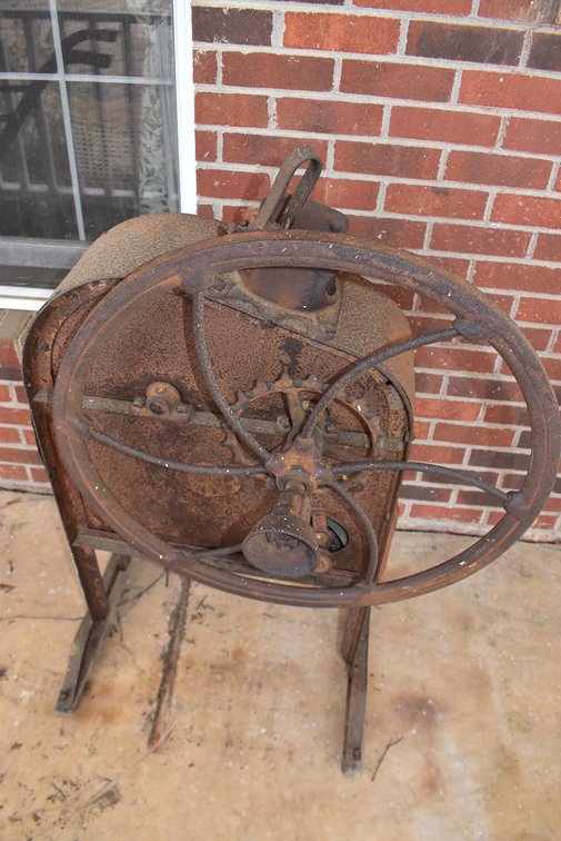 IHC Corn Sheller
