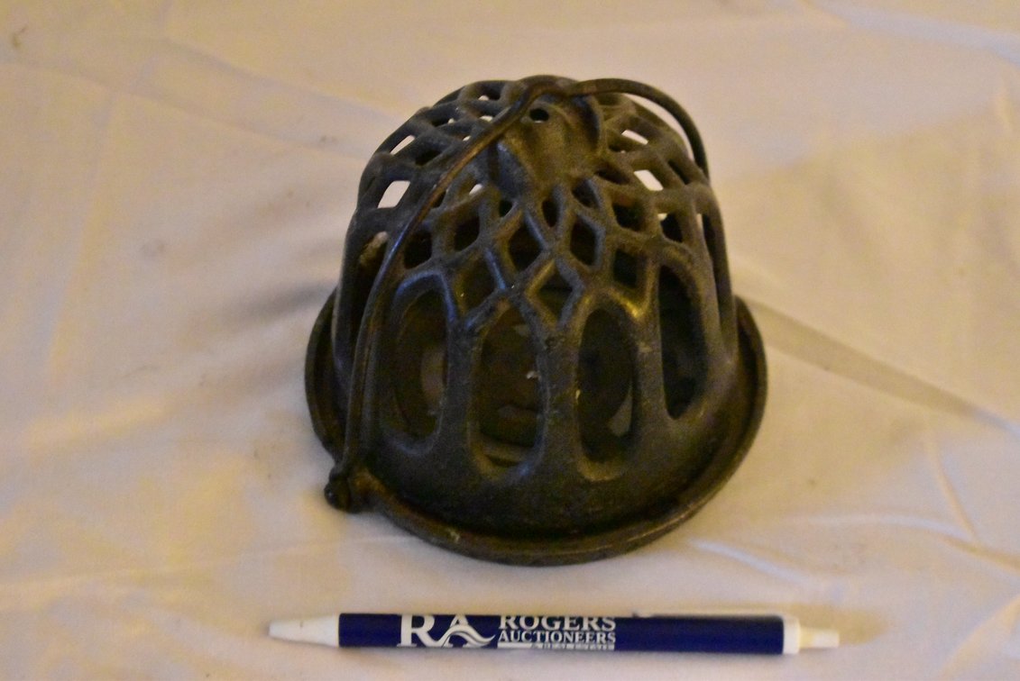 Antique Cast Iron String Holder