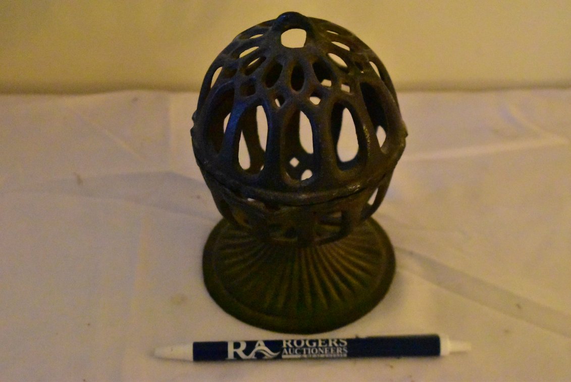 Antique Cast Iron String Holder