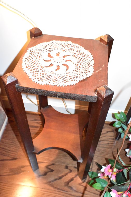 Mission-Style Oak Plant Stand
