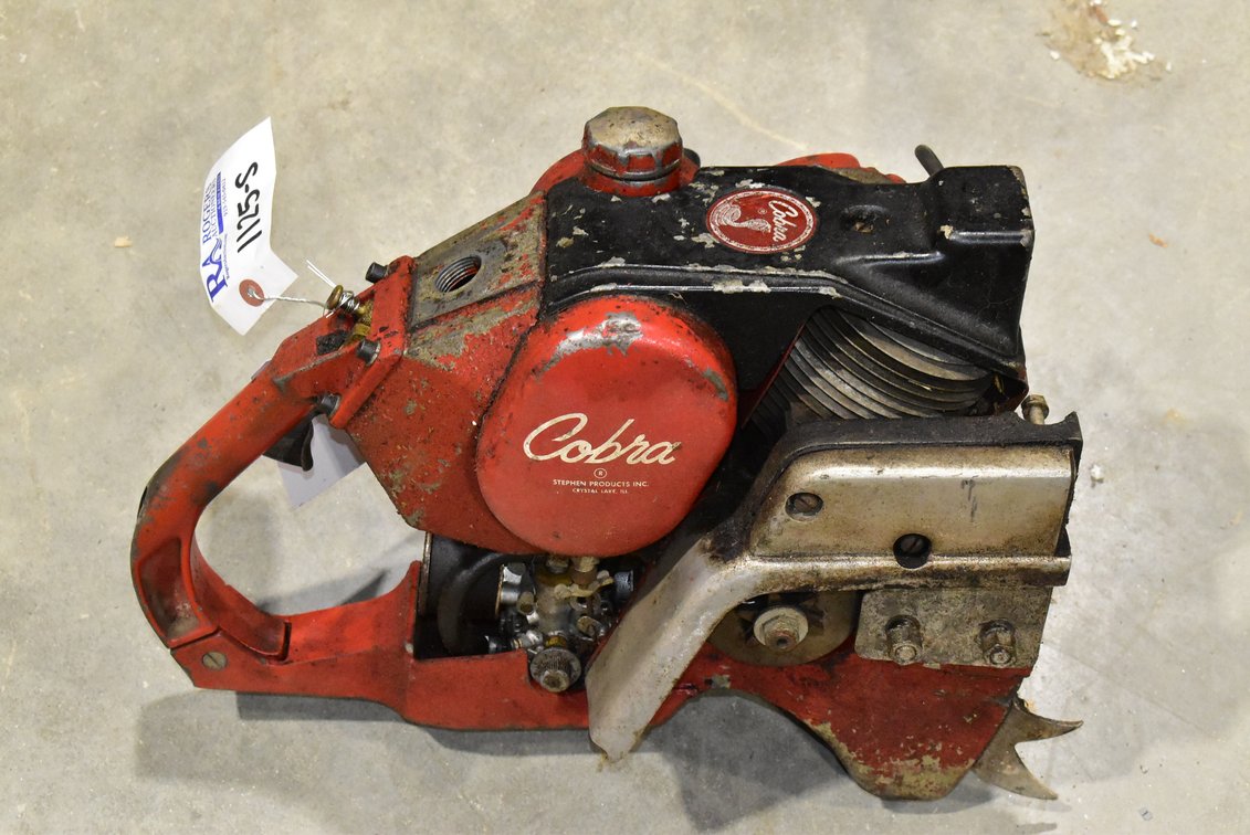 Cobra Chainsaw