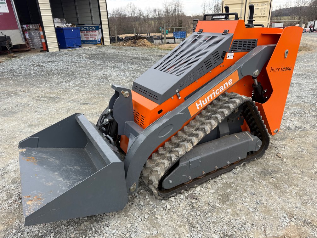 Hurricane Mini Skid Steer w/ Bucket *See Video
