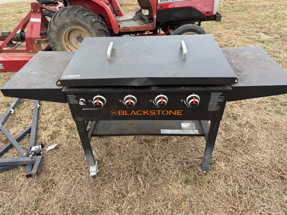 Blackstone Grill w/ Cover
