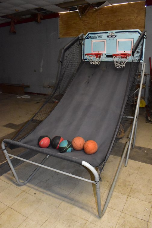 Lifttime Double Shot Basketball Game