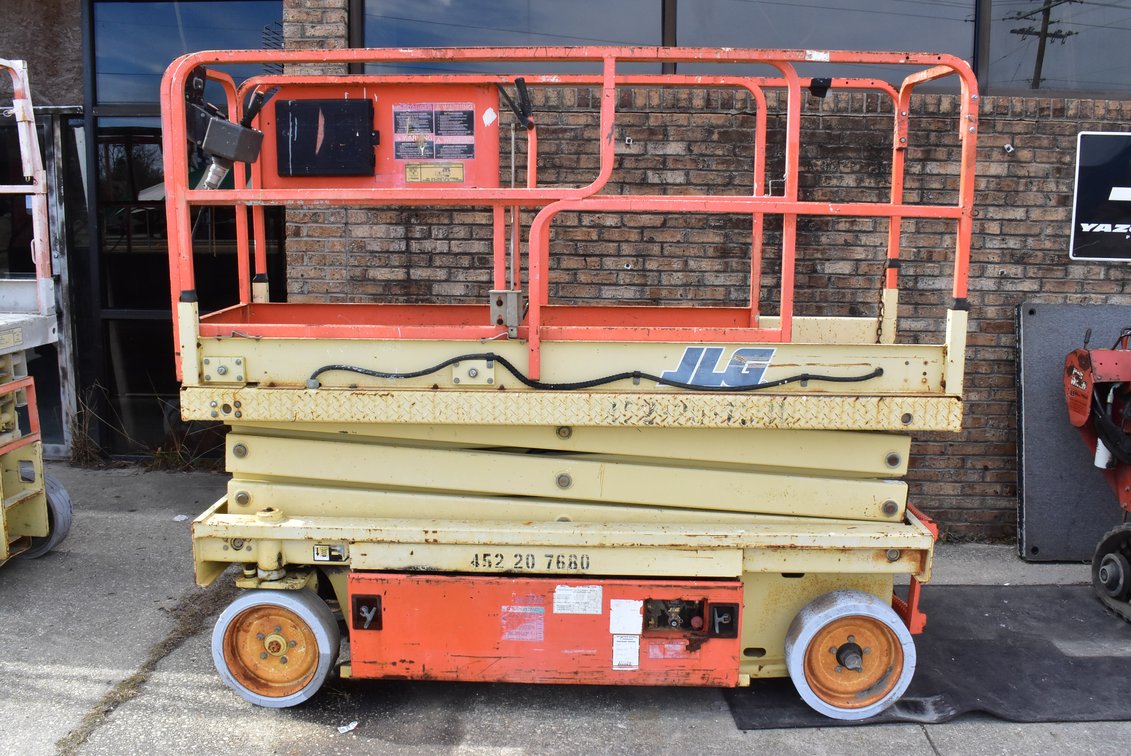 JLG 2033E Scissor Lift *See Video