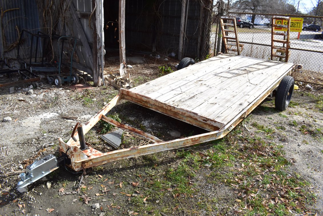 1988 12 Ft. x 6 Ft. Single Axle Trailer