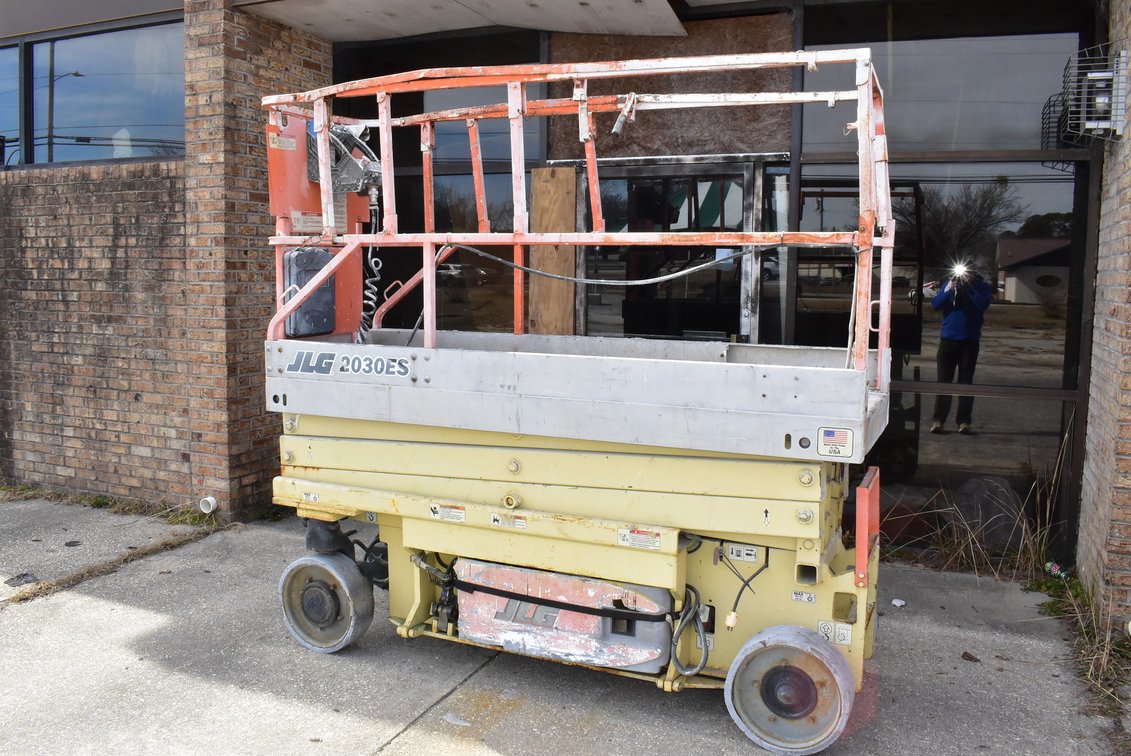 JLG 2033E Scissor Lift *See Video