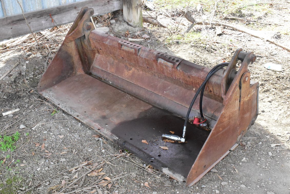 4-N-1 Bucket Attachment