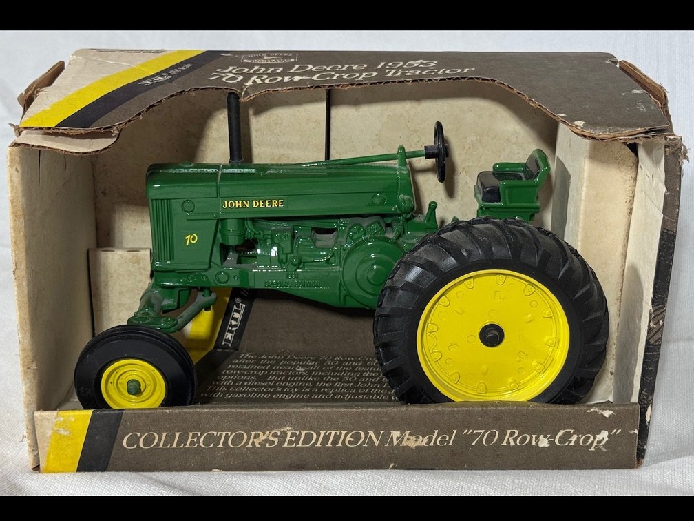 John Deere 1953 70 Row-Crop