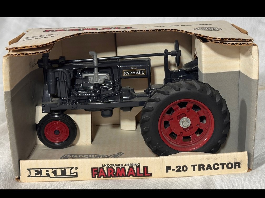 Farmall F-20
