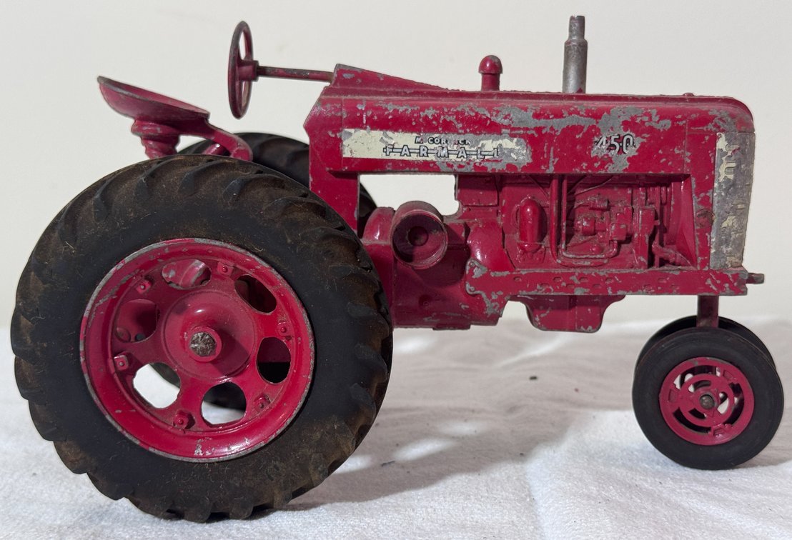 Farmall 450 with Fast Hitch