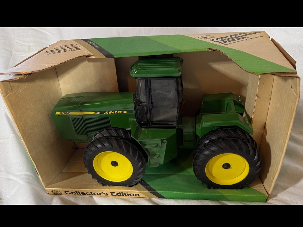 John Deere 8760