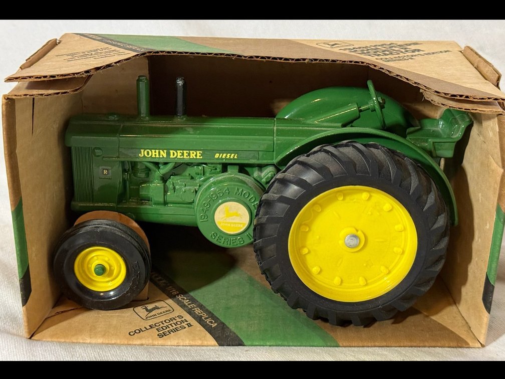 John Deere R