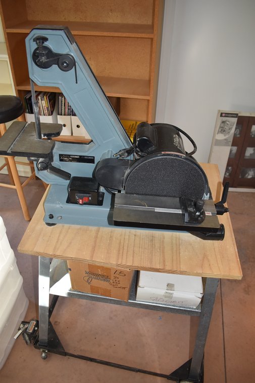 Delta Combination Belt/Disc Sanding Machine w/ Stand & Paper