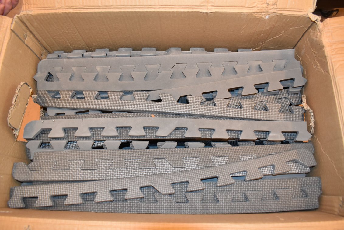Box Interlocking Floor Mats