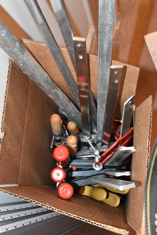Box of Wood Clamps Bessey +