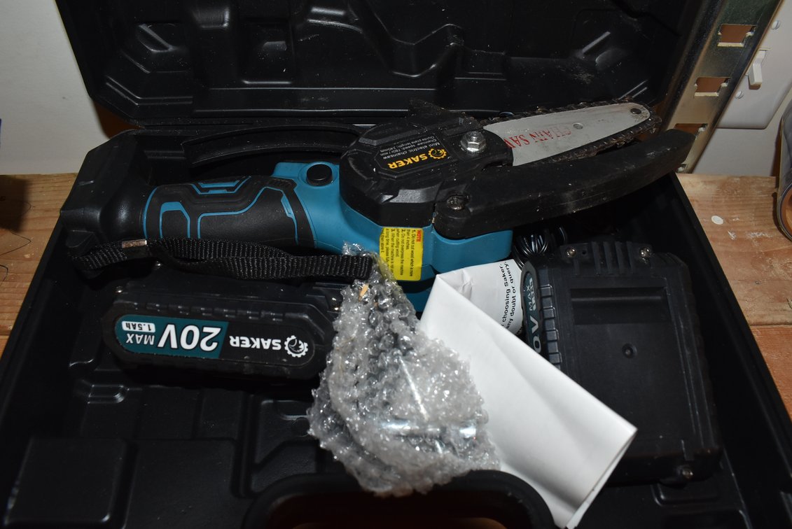 Saker Cordless Saw