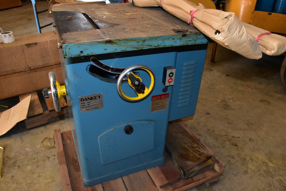 Dankey Table Saw - New